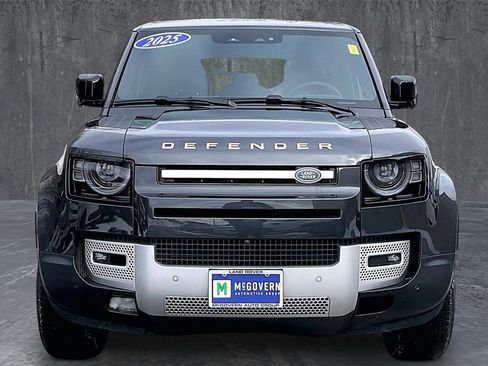 Used 2025 Land Rover Defender 110 S image 2