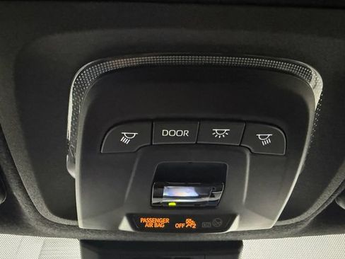 Used 2025 Toyota Corolla SE FWD image 23