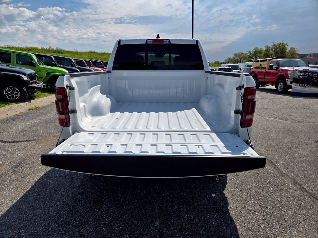 Used 2022 RAM 1500 Laramie AWD/4WD image 29