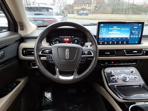 Certified 2023 Lincoln Nautilus AWD w/ Premium Package image 14