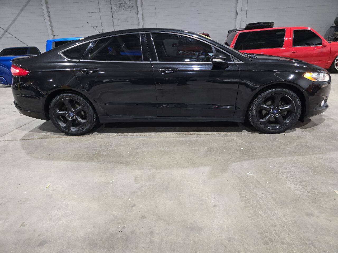 Used 2013 Ford Fusion SE FWD image 15