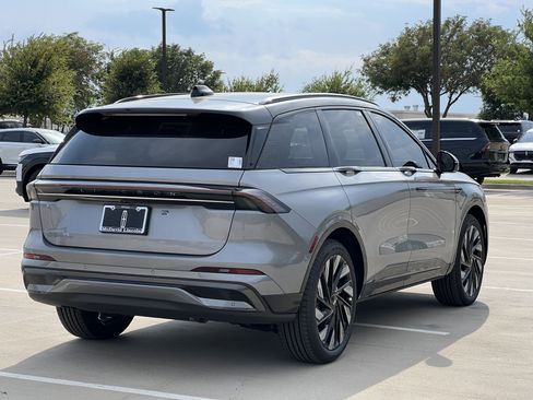 New 2025 Lincoln Nautilus Reserve w/ Jet Appearance Package image 9