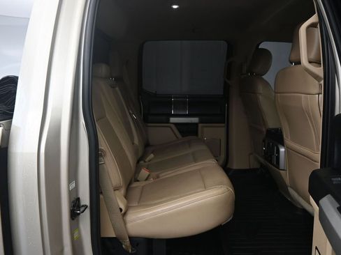 Used 2018 Ford F250 Lariat w/ Chrome Package image 15