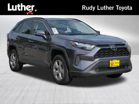 Used 2022 Toyota RAV4 XLE AWD/4WD image 1