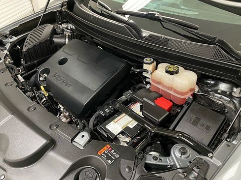 Used 2021 Chevrolet Traverse LS image 22