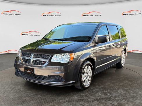 Used 2016 Dodge Grand Caravan SE w/ Quick Order Package 29E SE FWD image 1
