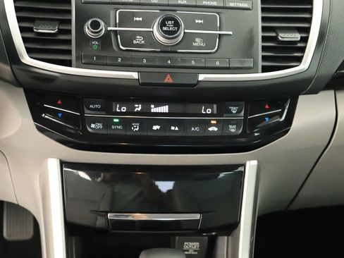 Used 2016 Honda Accord LX image 21