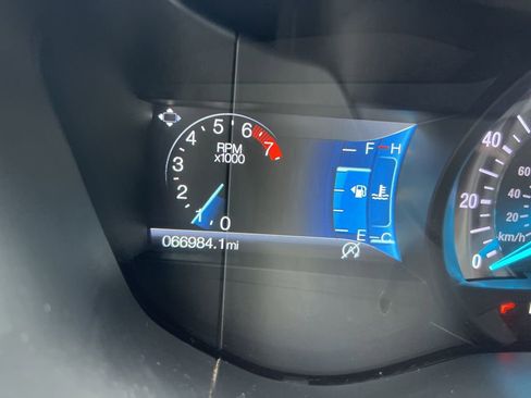 Used 2020 Ford Fusion SEL image 12