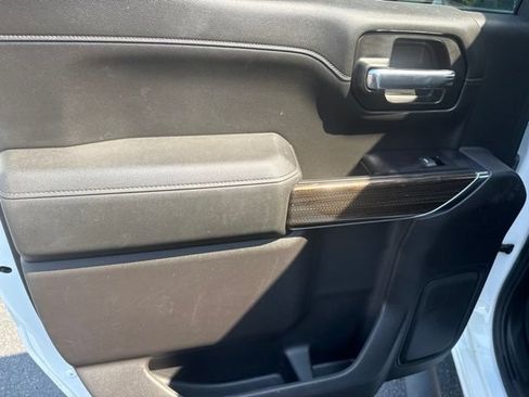 Used 2020 Chevrolet Silverado 1500 LT Trail Boss AWD/4WD image 23