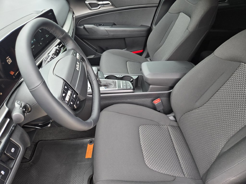 New 2026 Kia Sportage LX FWD image 10