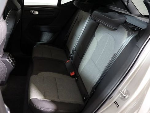 Used 2025 Volvo XC40 B5 Core AWD/4WD image 13