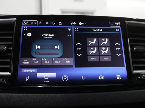 Used 2024 Chrysler Pacifica Touring-L FWD image 54