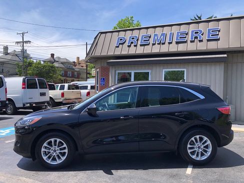 Used 2021 Ford Escape SE FWD image 3