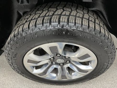Used 2022 RAM 1500 Limited w/ Body Color Bumper Group AWD/4WD image 16