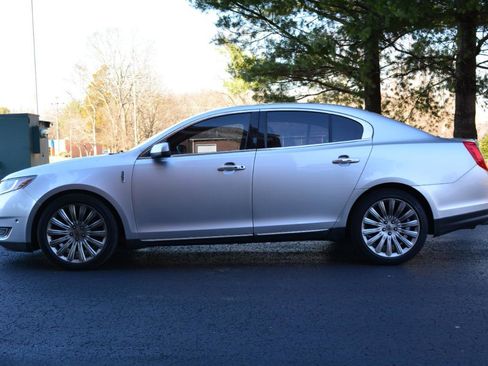 Used 2013 Lincoln MKS image 8