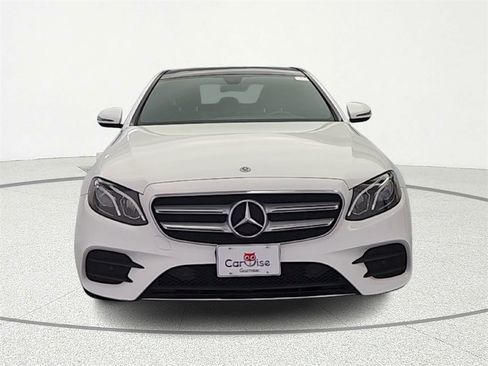 Used 2018 Mercedes-Benz E 300 4MATIC image 2