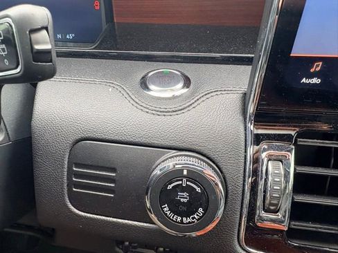 Used 2024 Lincoln Navigator Reserve AWD/4WD image 22