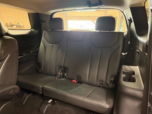 Used 2025 Hyundai Palisade SEL FWD image 31