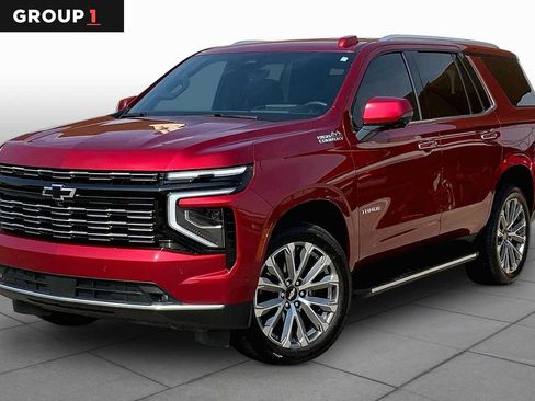 Used 2025 Chevrolet Tahoe High Country AWD/4WD image 1