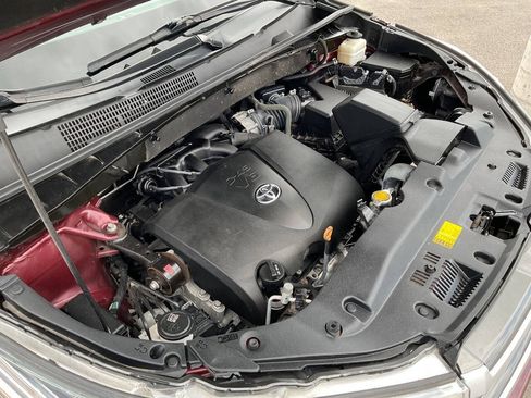 Used 2017 Toyota Highlander XLE AWD/4WD image 59