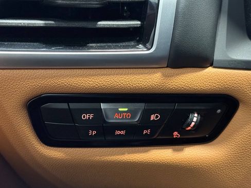 Used 2025 BMW 840i xDrive AWD/4WD image 34