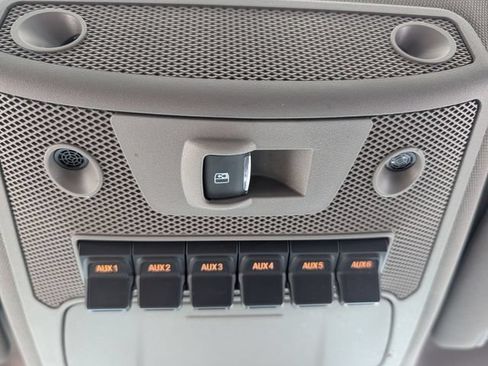 Used 2019 Ford F250 Lariat w/ Lariat Ultimate Package AWD/4WD image 34