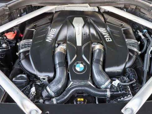 Used 2019 BMW X5 xDrive50i w/ M Sport Package image 43