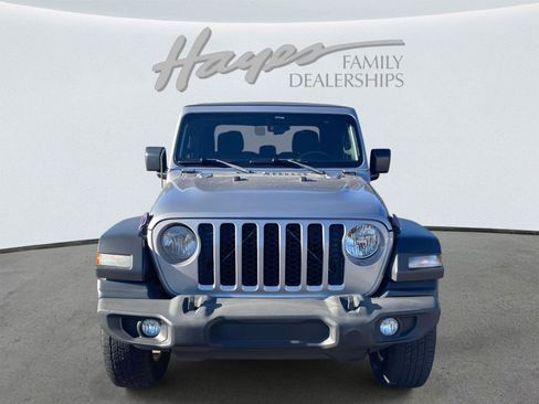 Used 2020 Jeep Gladiator Sport w/ Quick Order Package 24S image 29