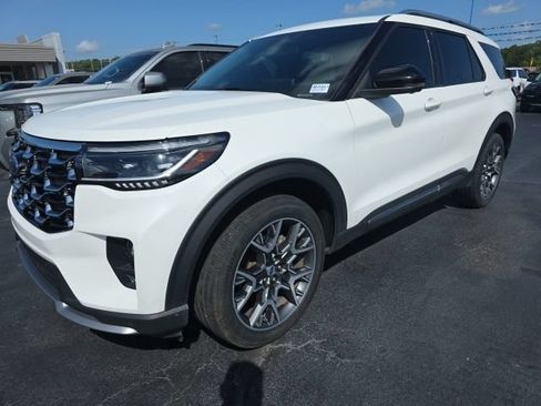 Used 2025 Ford Explorer Platinum w/ Ultimate Package AWD/4WD image 1