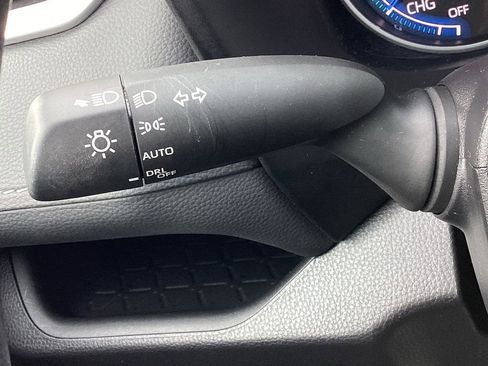 Used 2025 Toyota RAV4 XLE image 23