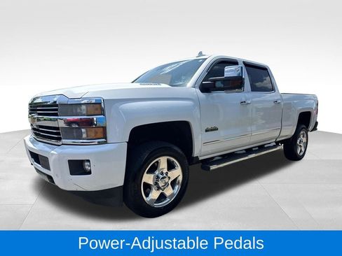 Used 2015 Chevrolet Silverado 2500 High Country w/ Duramax Plus Package AWD/4WD image 5