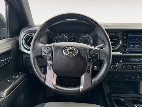 Certified 2021 Toyota Tacoma TRD Off-Road w/ Technology Package AWD/4WD image 12