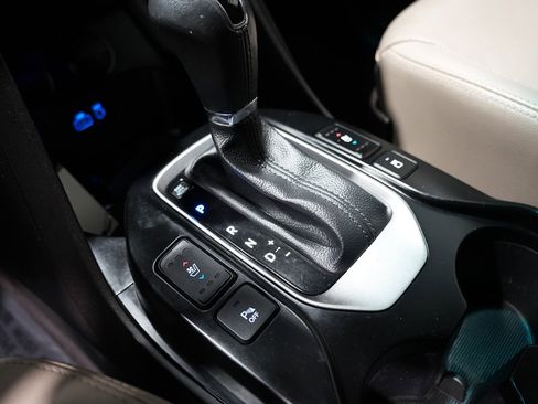 Used 2019 Hyundai Santa Fe XL image 9