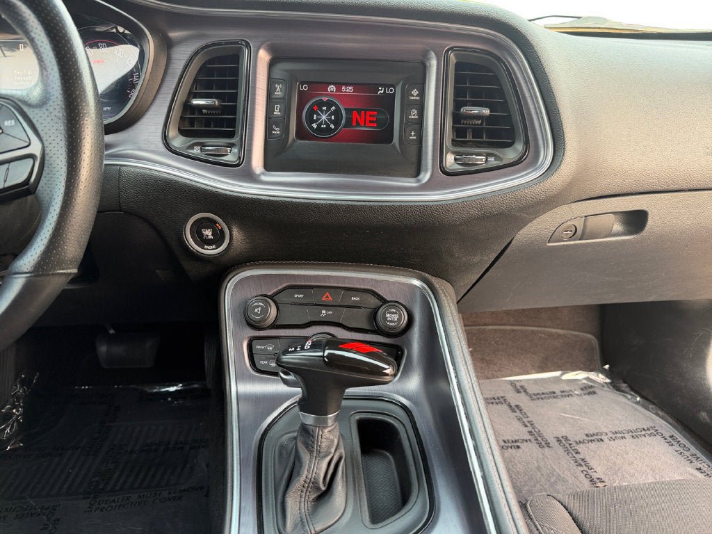 Used 2016 Dodge Challenger SXT w/ Blacktop Package RWD image 13