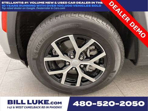 New 2025 Jeep Grand Cherokee L Limited image 10