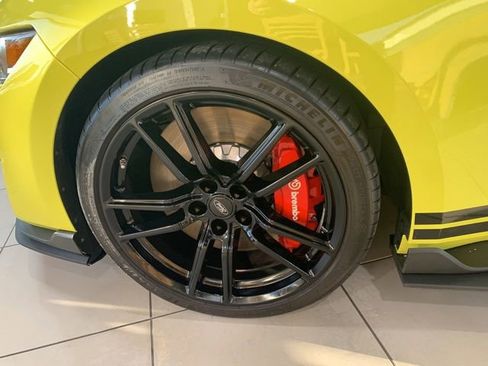 Used 2021 Ford Mustang Shelby GT500 w/ Technology Package RWD image 29
