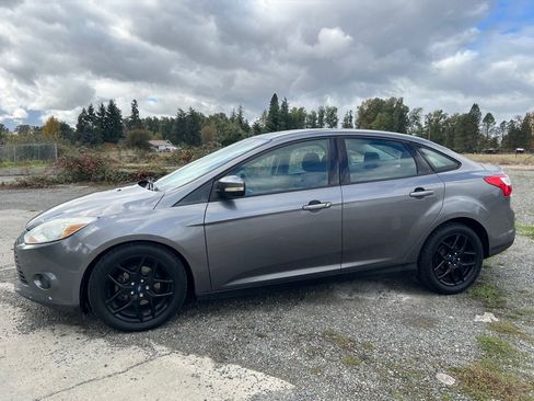 Used 2013 Ford Focus SE image 34