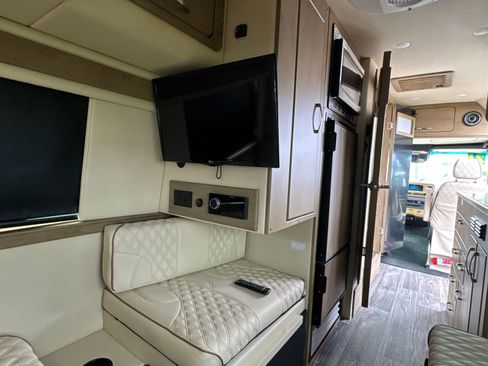 Used 2019 Mercedes-Benz Sprinter 170 image 14