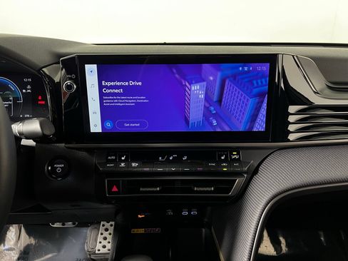 Used 2026 Toyota Camry SE w/ Multimedia Upgrade Package FWD image 18