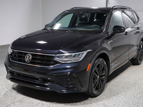 Used 2022 Volkswagen Tiguan SE R-Line image 32