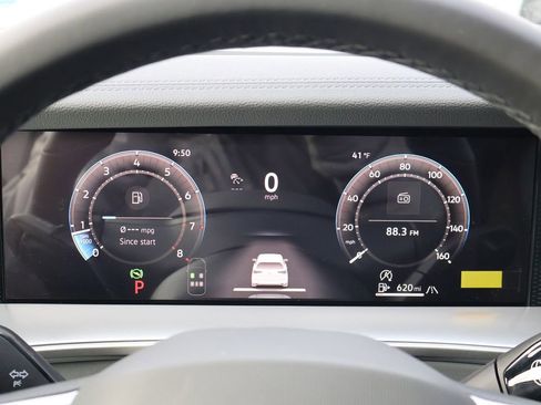 New 2026 Volkswagen Tiguan SE R-Line image 32