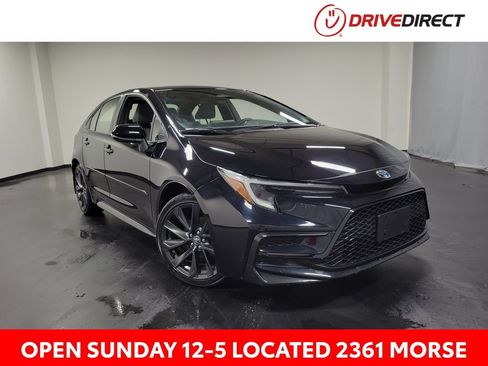 Used 2025 Toyota Corolla SE FWD image 1