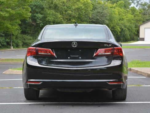 Used 2017 Acura TLX FWD image 6