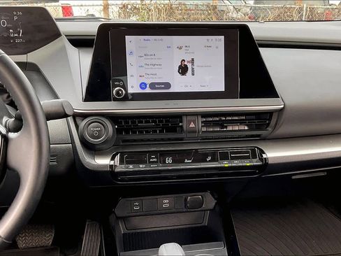 Used 2024 Toyota Prius LE image 6