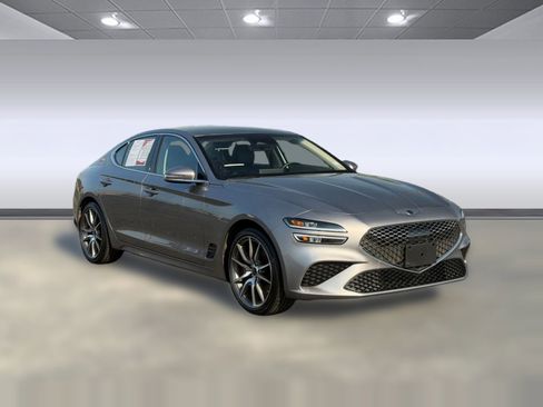 Used 2025 Genesis G70 2.5T RWD image 7