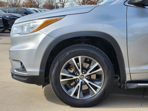 Used 2016 Toyota Highlander XLE image 9