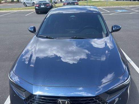 Used 2025 Honda Accord Touring image 3