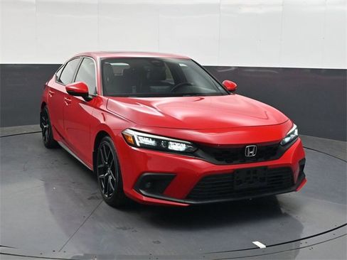 Used 2022 Honda Civic Sport Touring image 2