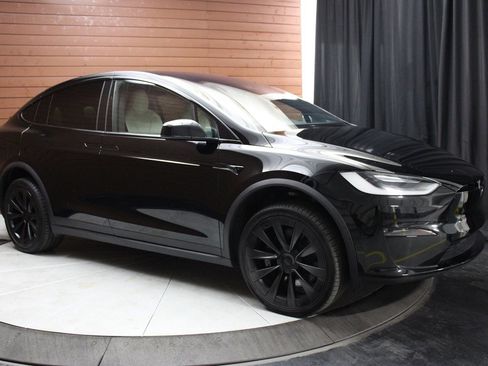 Used 2023 Tesla Model X image 14