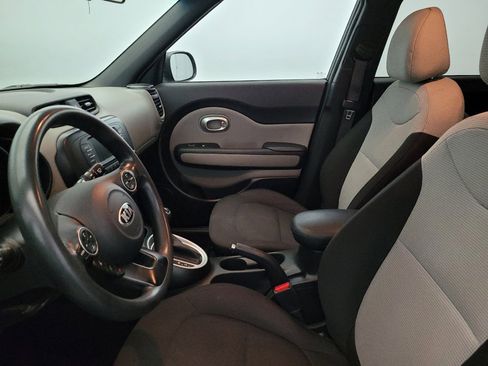 Used 2018 Kia Soul FWD image 17